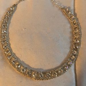Beautiful faux crystal choker
